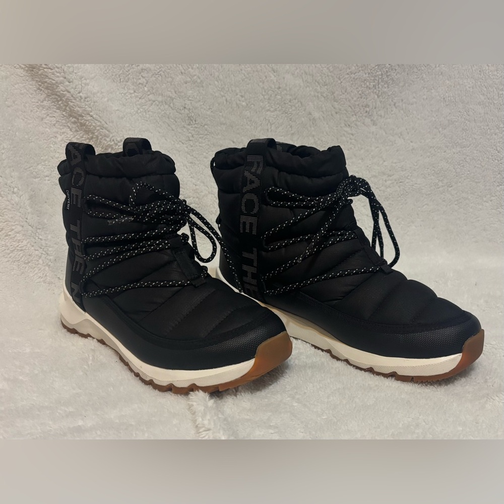 NEW-The North Face Black Winter Boots